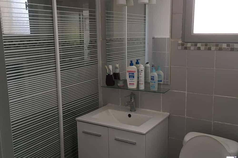 Very nice and cozy house 10 minutes from the Bassin in Arès, Arcachon region