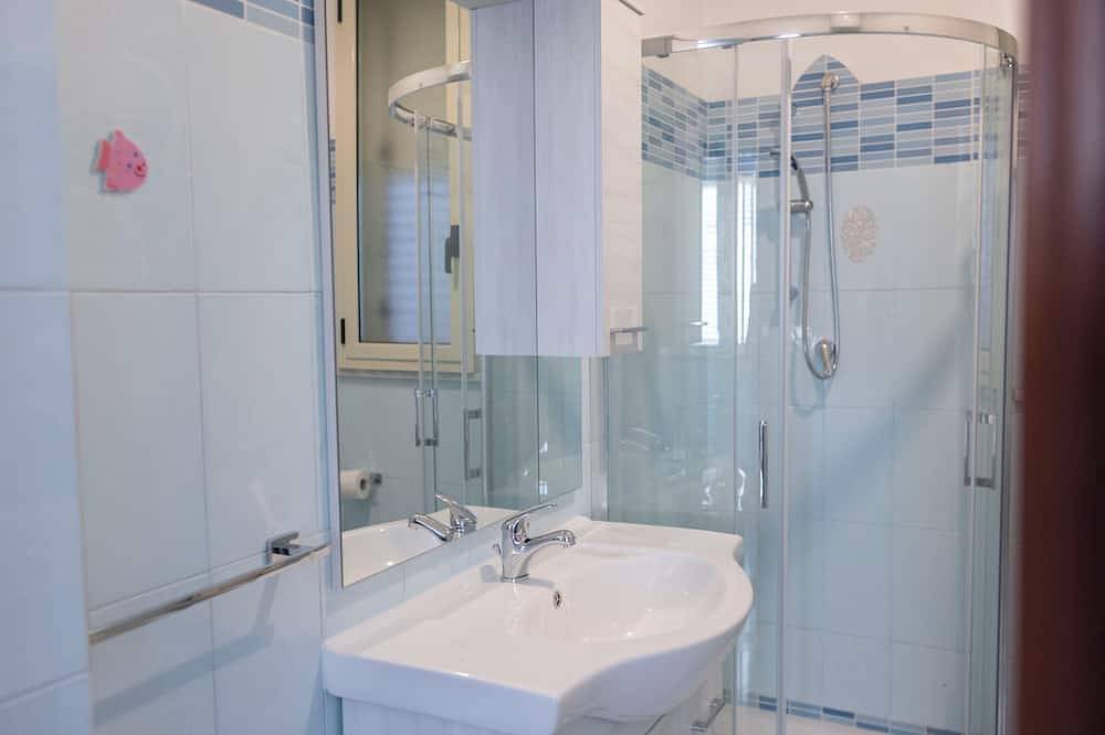 Appartamento intero, Intero appartamento con 2 camere da letto a 5 minuti dal mare in Vibo Marina, Provincia di Vibo Valentia