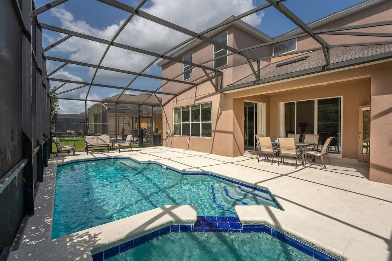 Vacation Home for 15 Guests in Kissimmee, Osceola County