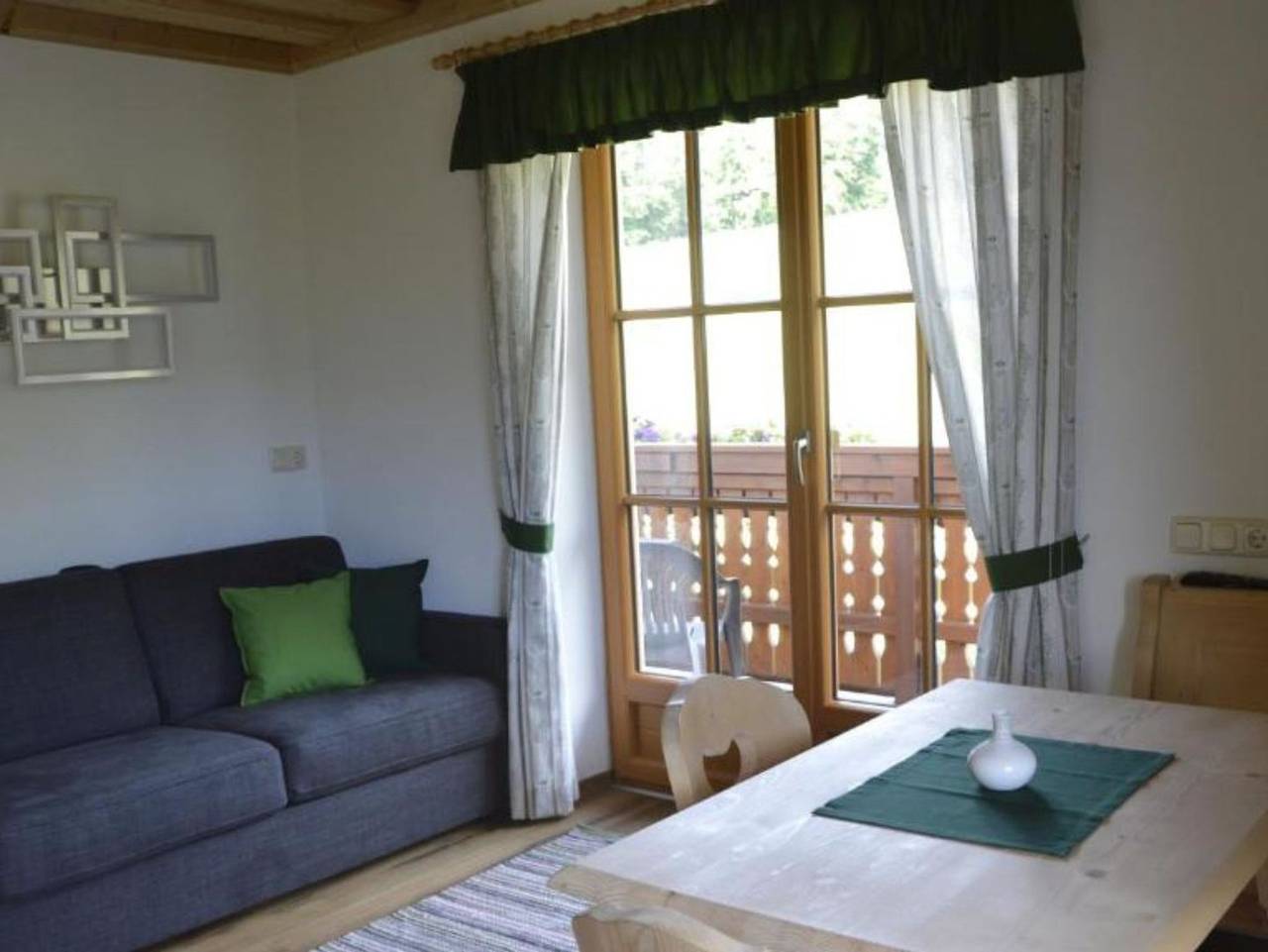 Ganze Ferienwohnung, Haus Stückler - Ferienwohnung Seeblick 2-3 Personen in Steinbach am Attersee, Traunviertel