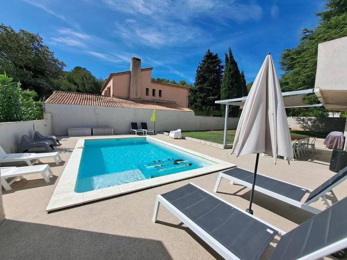 Casa de vacaciones para 4 personas, con jardín y piscina además de terraza y vistas - 1