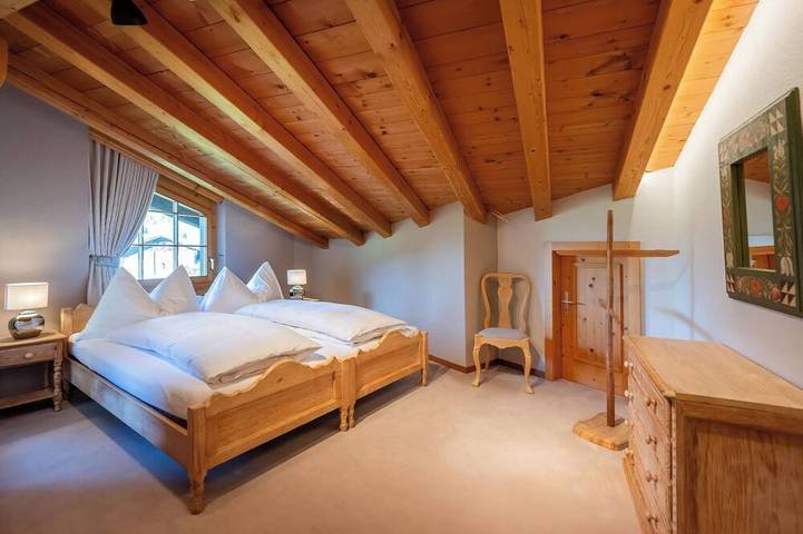 Ganze Wohnung, Bündastrasse 22 Og Appartement/Fewo, Dusche oder Bad, Wc 6 1/2-Zimmerwohnung in Flüelapass, Davos