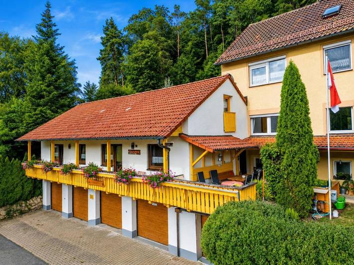 Ferienwohnung für 3 Personen, mit Balkon und Terrasse sowie Garten und Ausblick in Gößweinstein