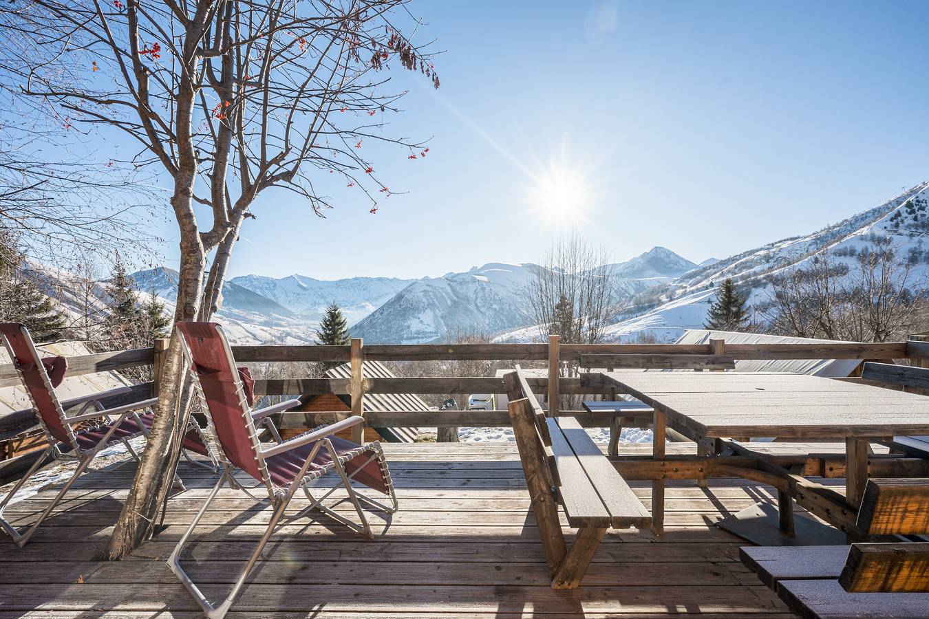 Chalet 'Ranch' with Mountain View and Shared Terrace in Saint-Sorlin-d'Arves, Saint-Jean-de-Maurienne region