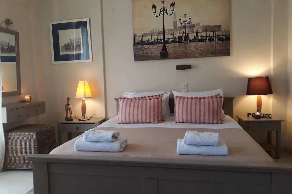 Stylish in Gouvia – Kitchenette 5 in Corfu