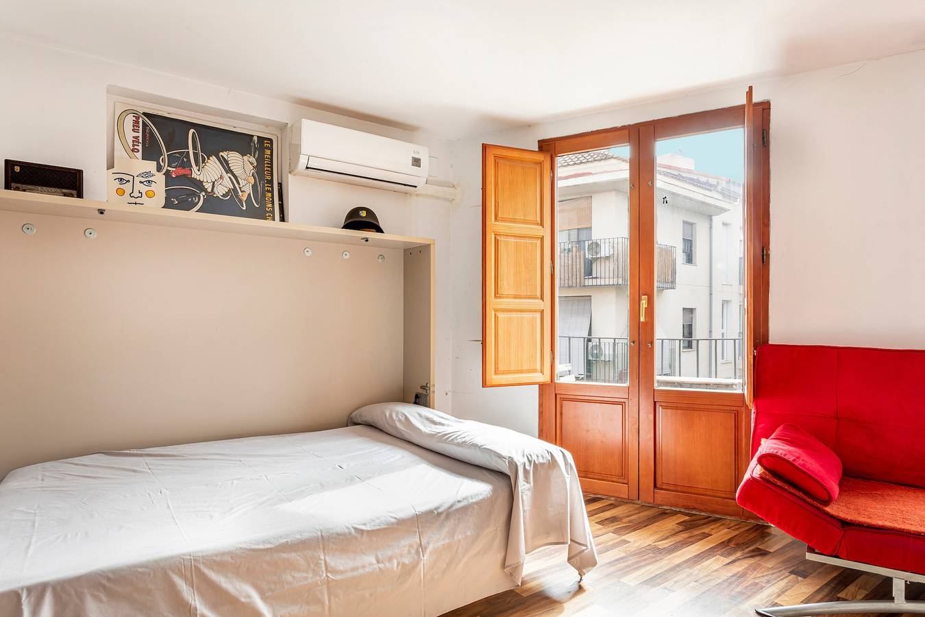Ganzes Studio, Einzimmerapartment 'Loft 3er Piso' mit gemeinsamer Terrasse, Wlan und Klimaanlage in Valencia City Centre, Valencia