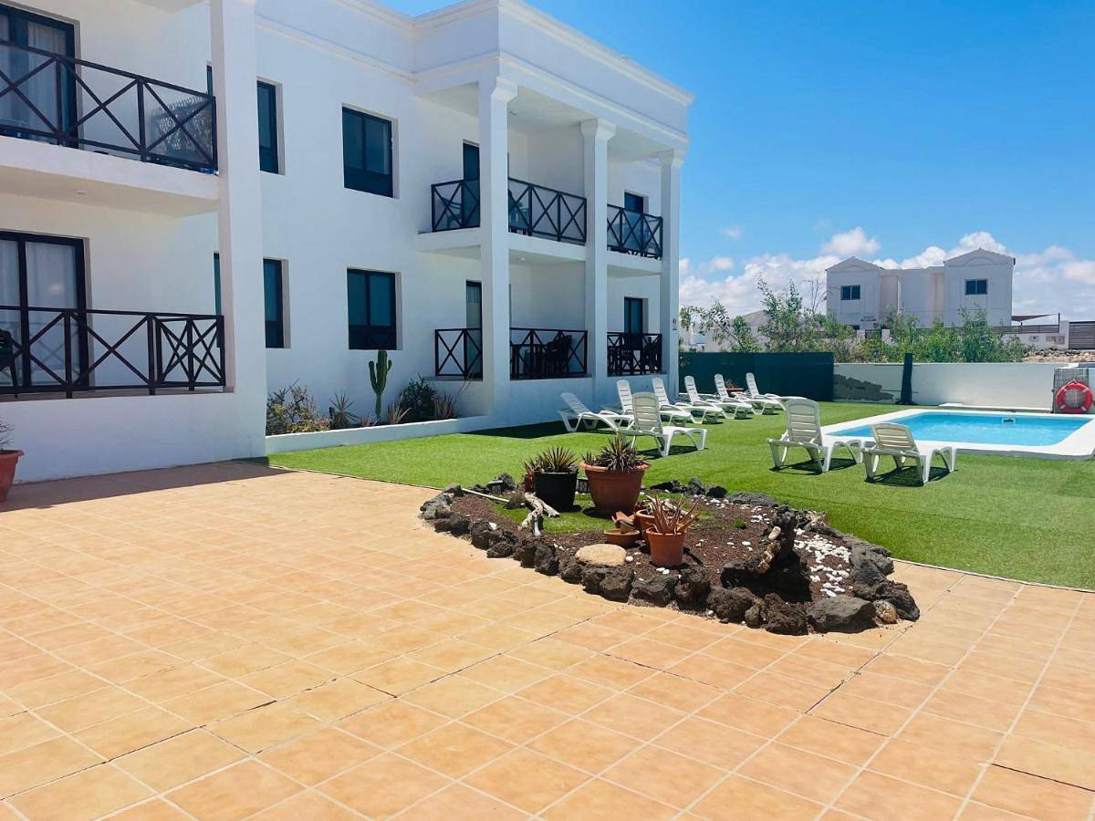 Apartamento entero, One-Bedroom Apartment in Playa Los Lagos, La Oliva