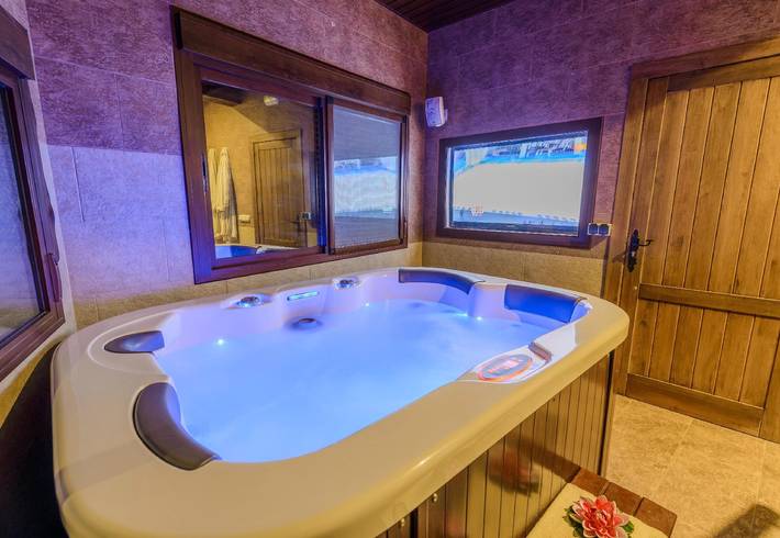Chalet para 2 personas, con jacuzzi además de jardín y terraza en Andalucía - 4