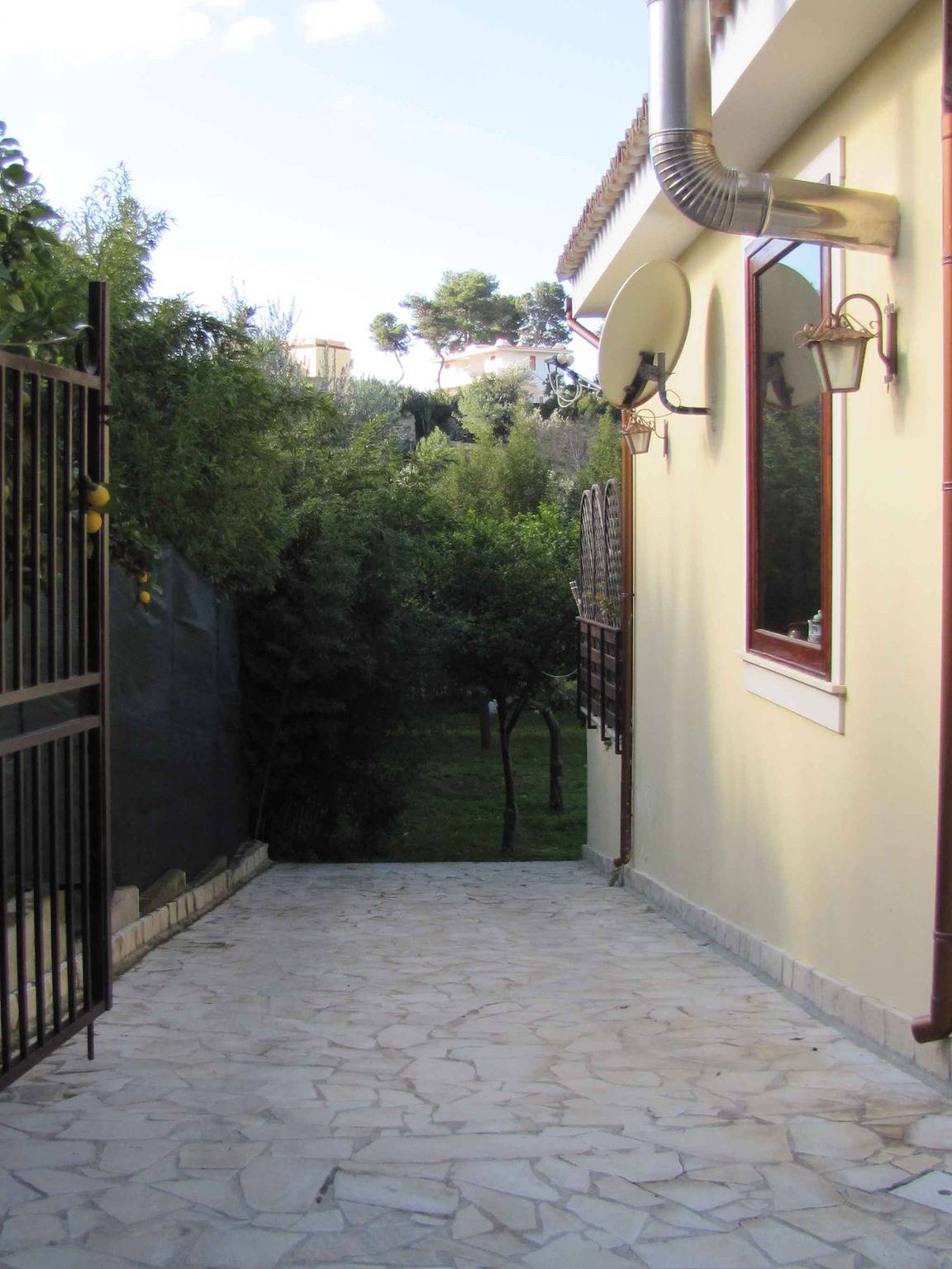 Ferienhaus mit Blick auf Zitronengarten  in Spiaggia di Eloro, Lido di Noto