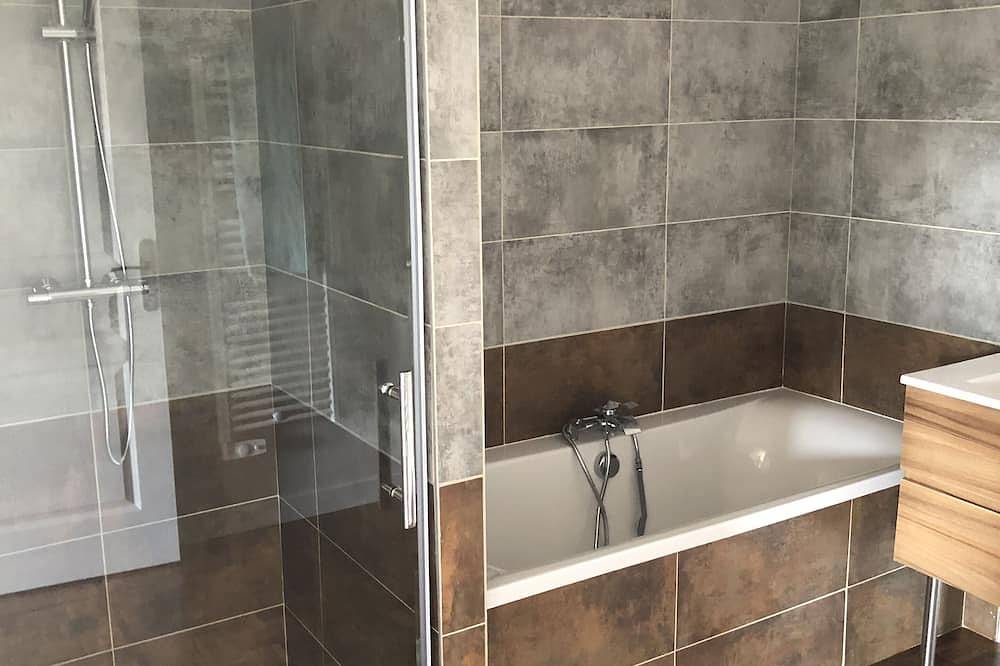 Appartement entier, Location loft vue baie du kernic in Plouescat, Côte des Légendes