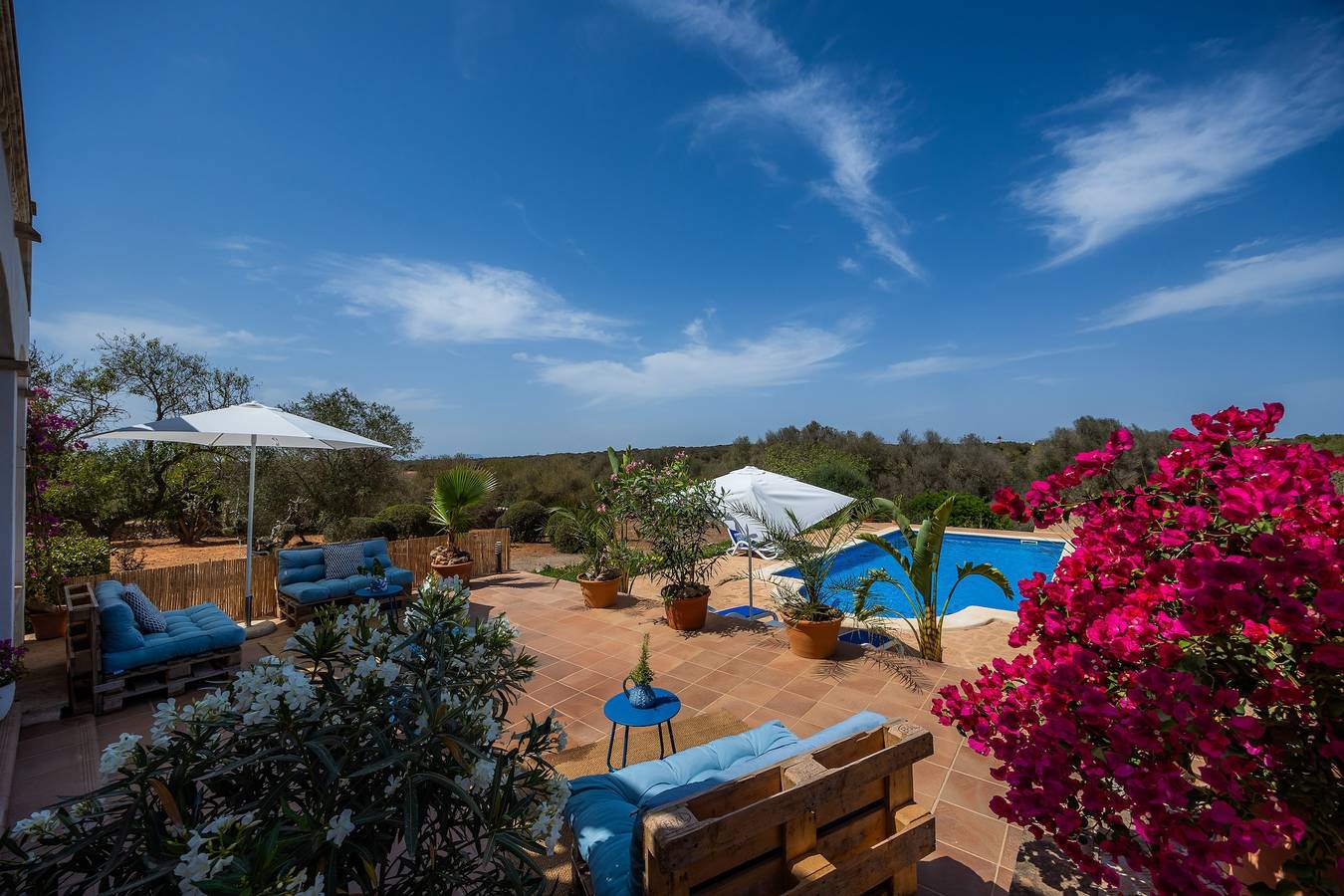 Sonnenoase mit großem Pool & buchbaren Frühstück in Ses Salines, Mallorca Süden