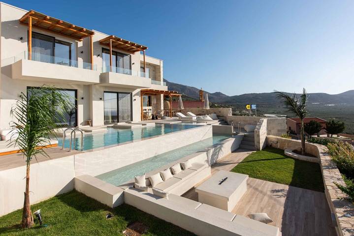 Casa di Franco! Seaview, heated* pool, gym& hammam in Kavousi, Chania region