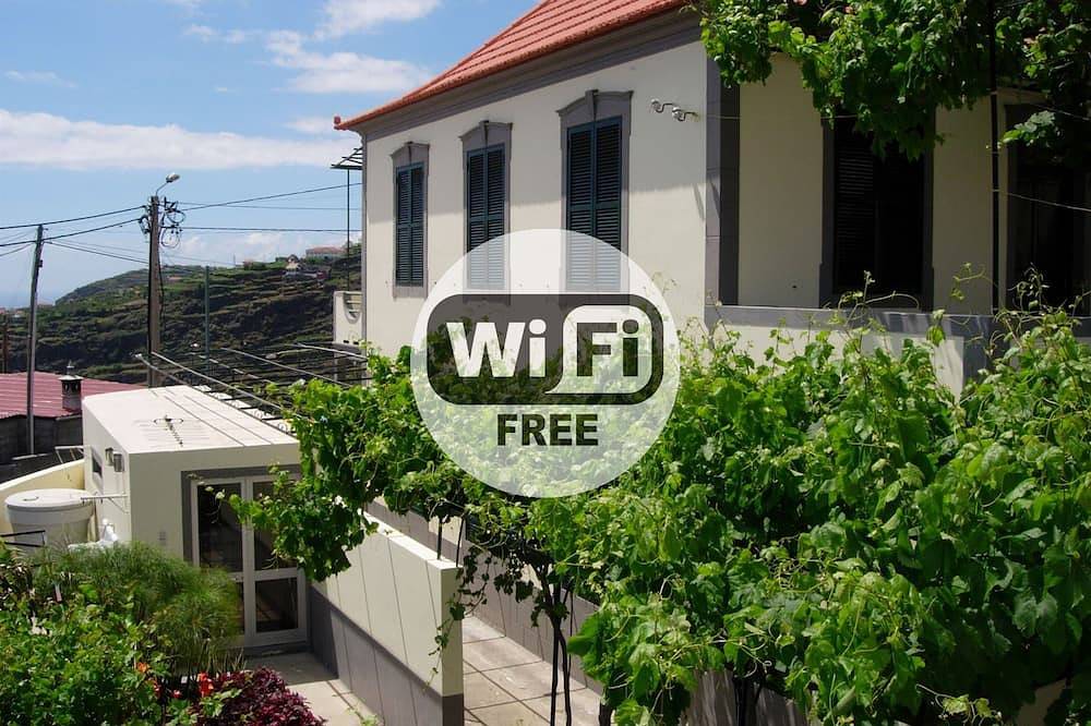 Ganze Wohnung, Studio Rc Berg und Meerblick in Pináculo, Ponta do Sol