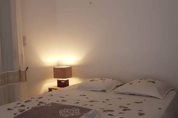 Location de vacances pour 10 personnes, avec jacuzzi ainsi que terrasse et jardin dans Plage du Ruppione - 4