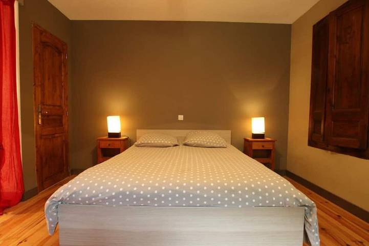 Gîte pour 7 personnes, avec jardin à Le Val-Saint-Père - 3