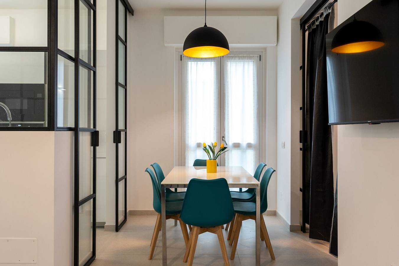 Ganze Wohnung, Ferienwohnung für 4 Personen mit Balkon in Mailand, Mailand Provinz