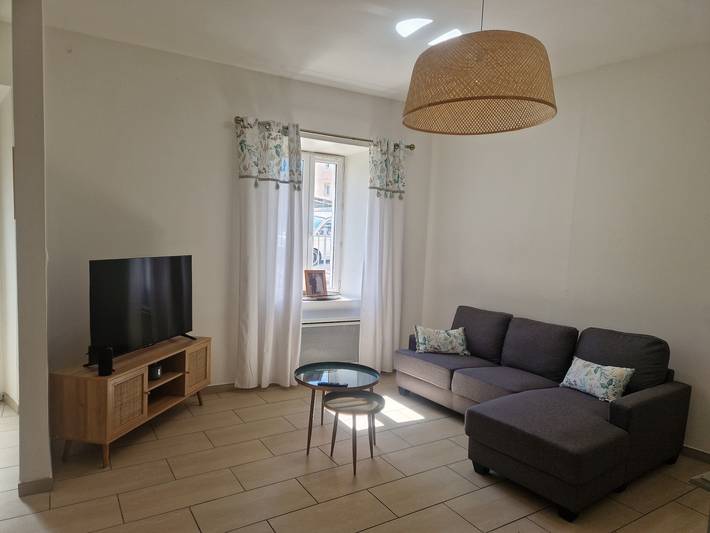 Location de vacances pour 6 personnes, avec jardin à Saint-Martin-de-Villereglan