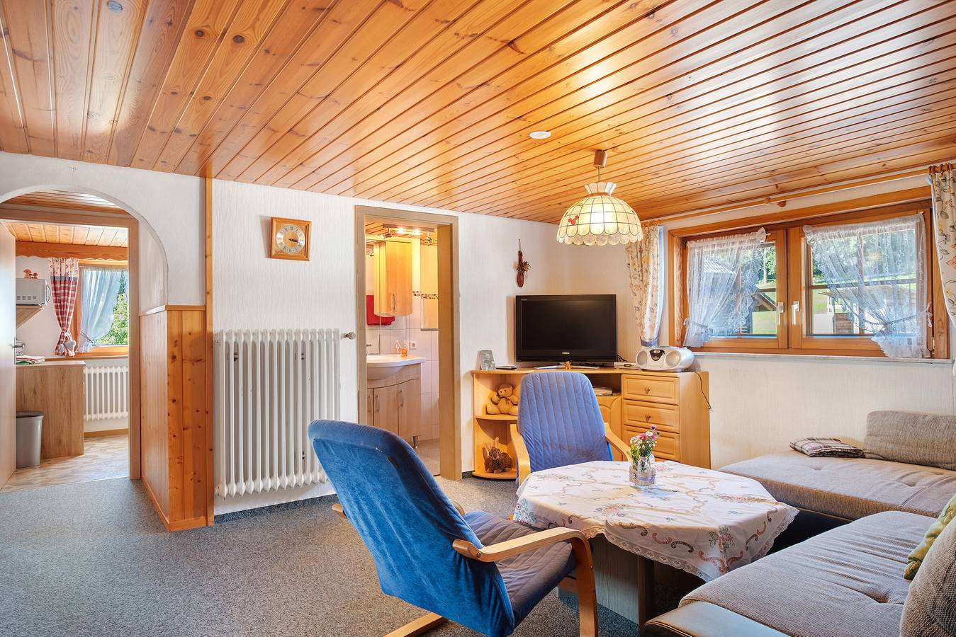 Ganze Wohnung, Ferienwohnung 'Feldbergblick' mit Bergblick, Gemeinschaftsgarten und Wlan in Furtwangen, Südschwarzwald