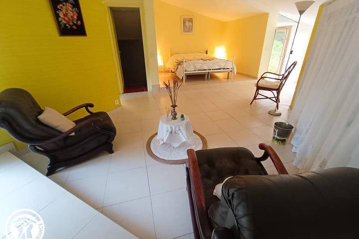 Location de vacances pour 6 personnes, avec jardin à Caillac - 2