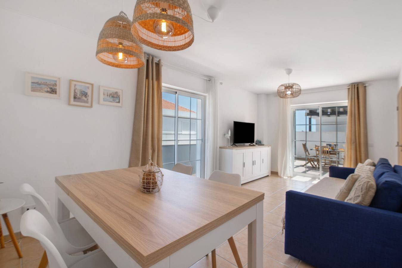 Apartamento entero, Apartamento 'Vista Formosa' con vistas al mar, Wi-Fi y aire acondicionado in Cabanas de Tavira, Praia das Cabanas