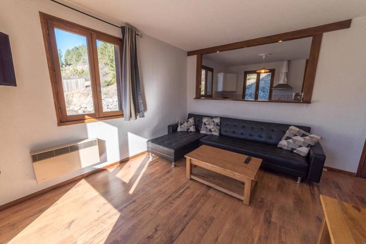 Gîte pour 10 personnes, avec jardin et vue ainsi que sauna et piscine à Jausiers - 2