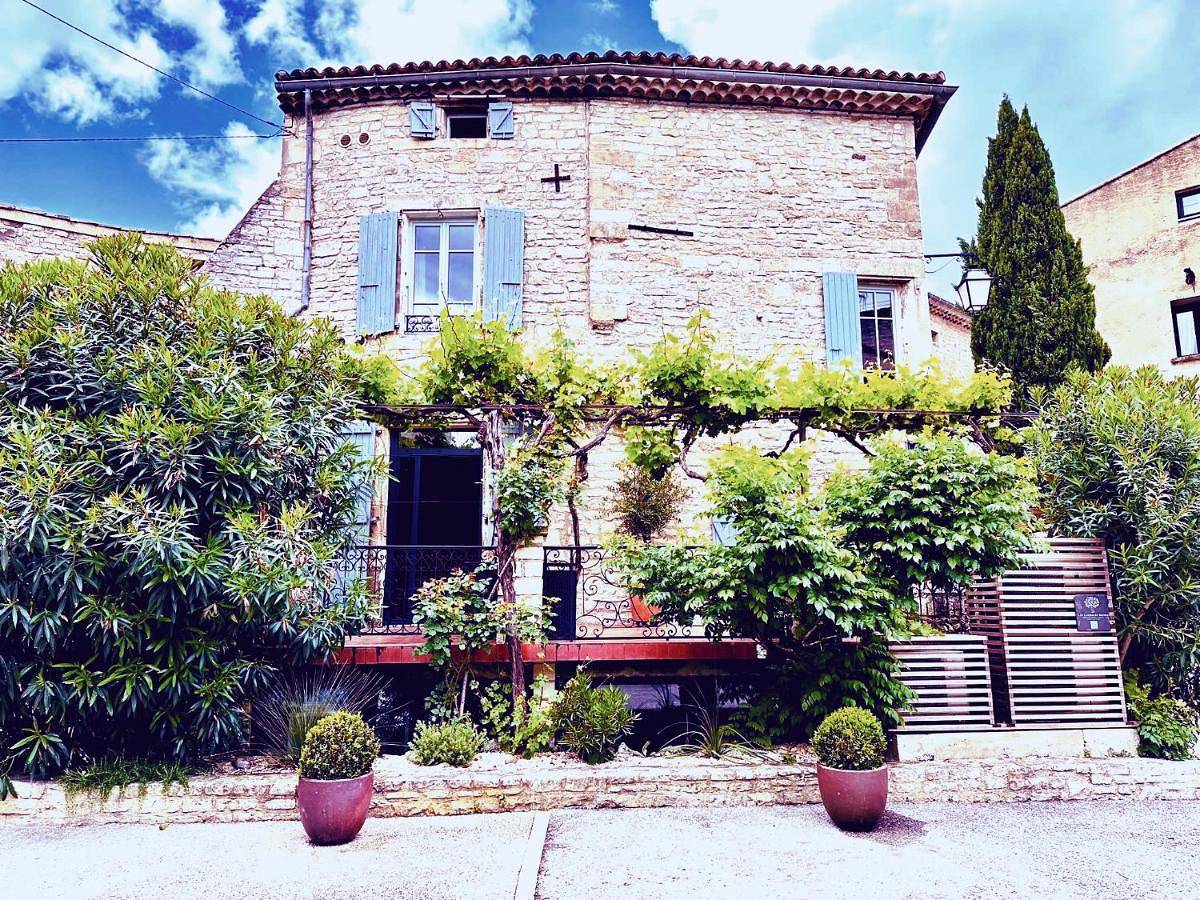 Les Lauriers Roses - Maison d'Hôtes in Barjac, Région d'Alès
