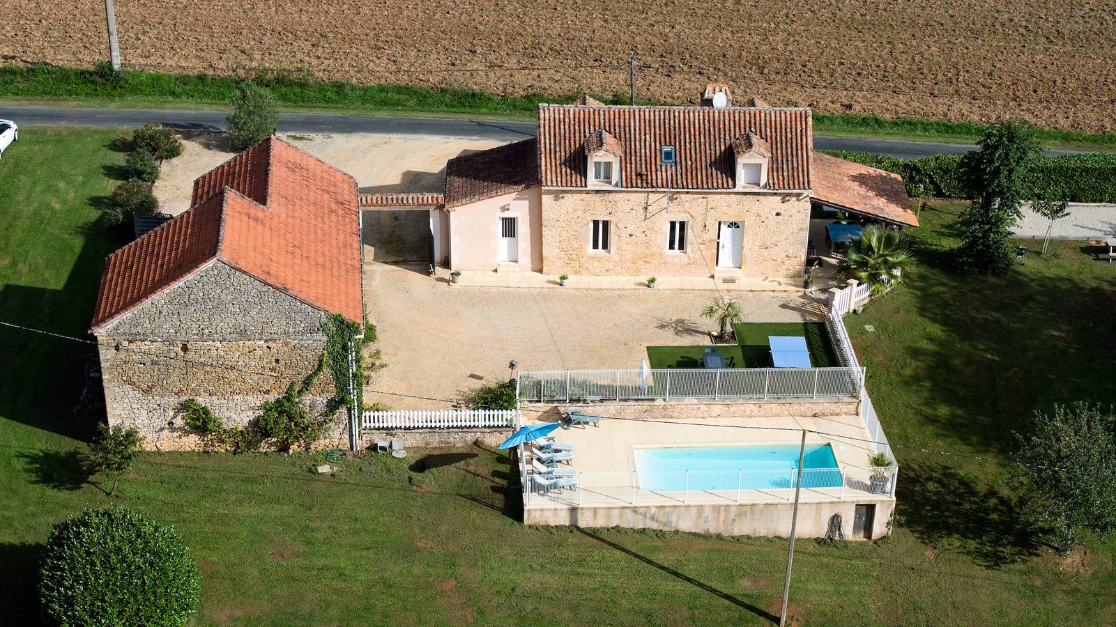 Maison De Vacances pour 8 Personnes dans Loubejac, Périgord Noir