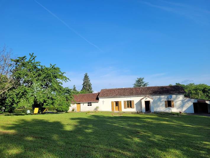 Gîte pour 6 personnes, avec terrasse et jardin - 1