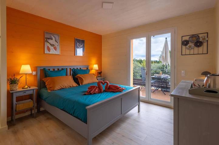 Maison neuve au coeur du Luberon pour 6 personnes, climatisation,WIFI in Saint-Saturnin-lès-Apt, Parc naturel régional du Luberon