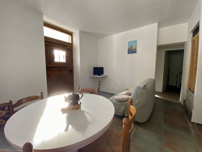 Appartement entier, Charmant T2 à Cambo-les-Bains, proche des Thermes, pour 2 personnes in Cambo-les-Bains, Région de Bayonne