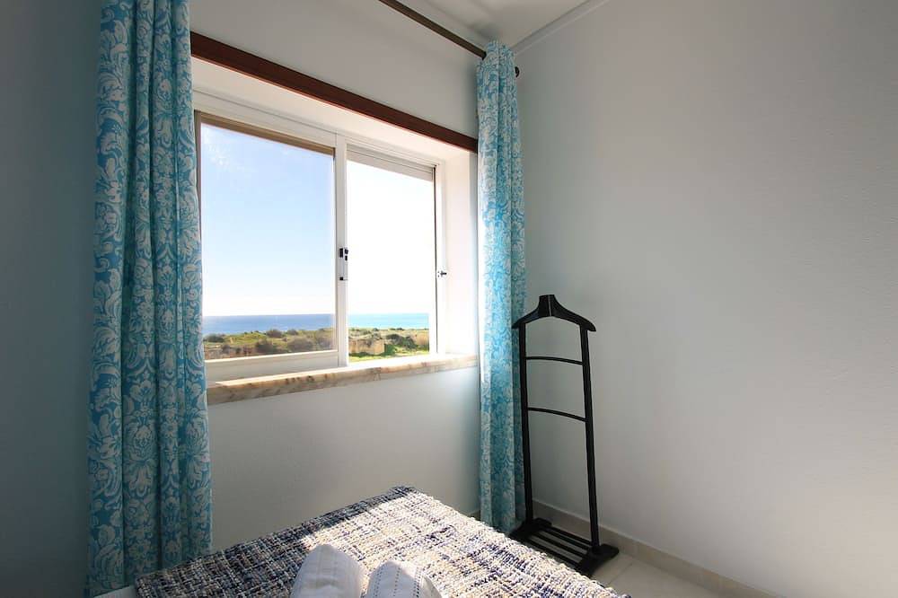 Apartamento entero, Beach Holidays apartment, fantastic sea views, Last minute discount 20% in June  in Armação de Pêra (costa), Distrito de Faro