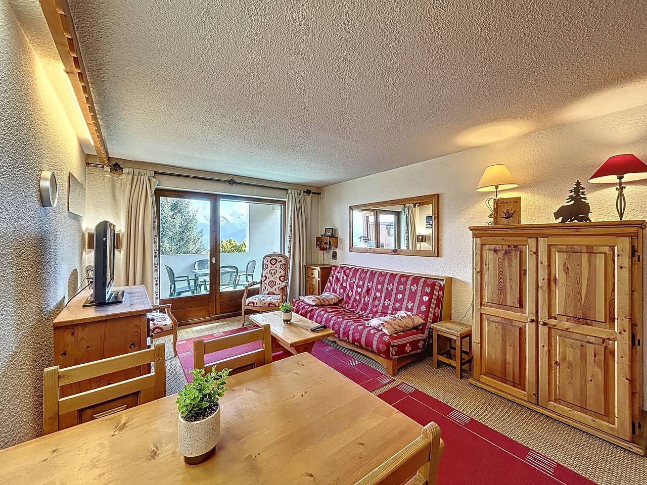 Studio entier, Studio cosy au centre de Combloux avec parking in Combloux, Pays du Mont-Blanc