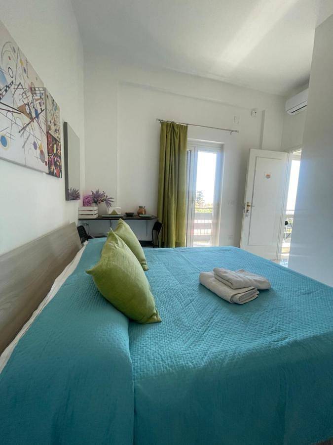 Chambre d’hôte pour 2 personnes, avec vue et jardin, animaux acceptés à Ercolano - 2