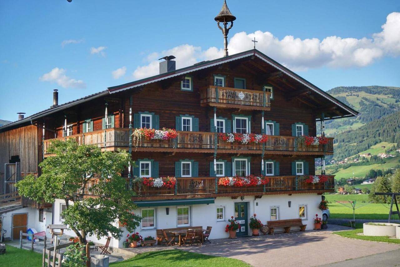 Ganze Wohnung, Double Room with Balcony in Jochberg, Bezirk Kitzbühel