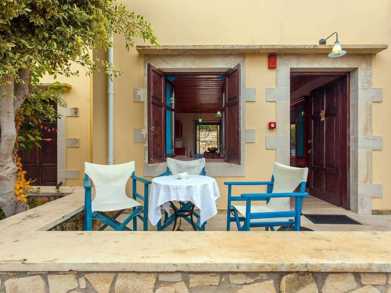 Ganze Wohnung, Mit Terrasse und Balkon in Douliana, Vamos