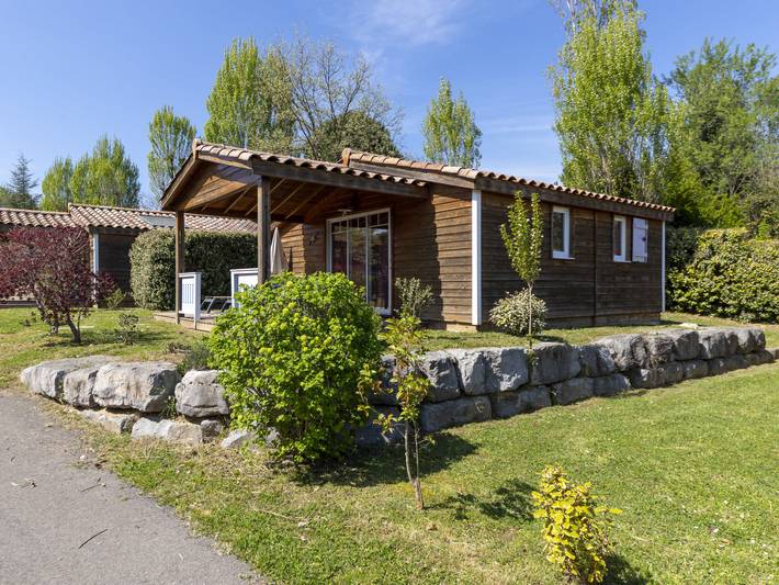 Location de vacances pour 5 personnes, avec terrasse ainsi que bassin pour enfant et sauna, animaux acceptés à Lagorce - 2