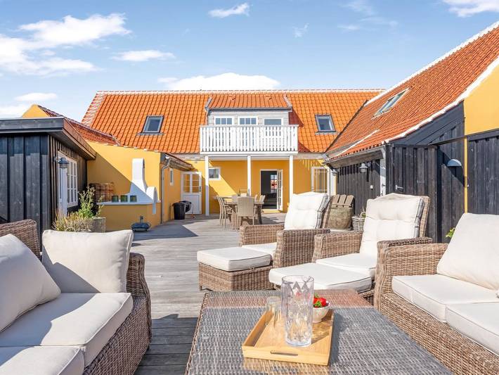 Feriehus for 10 personer, med balkong i Skagen