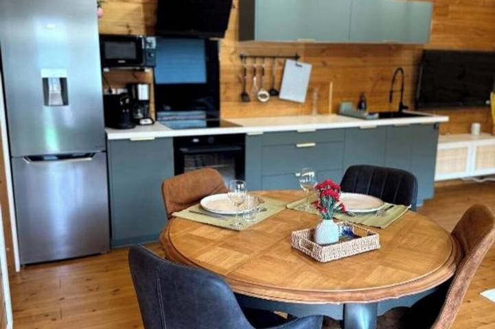 Chalet pour 2 personnes, avec jardin et terrasse