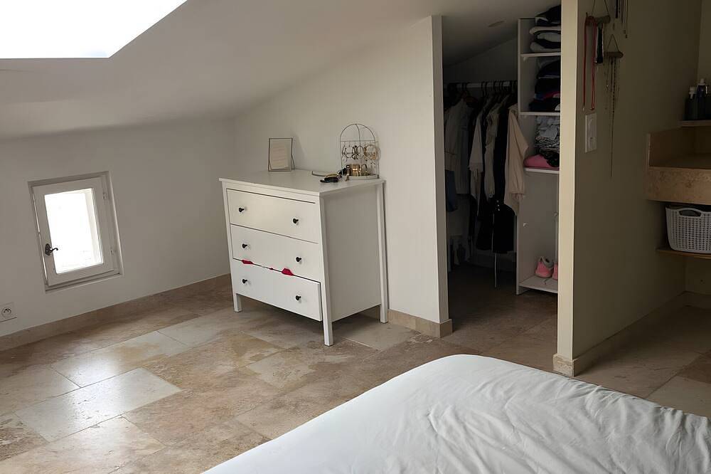 Villa \"Pool Jacuzzi\" with private pool, Wi-Fi and air conditioning in Camaret-sur-Aigues, Vaucluse