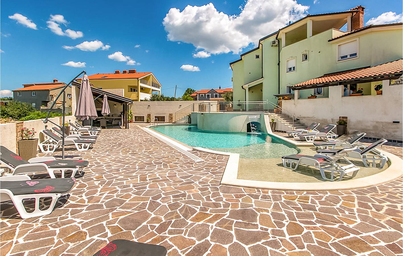 Entire holiday apartment, Holiday apartment for 4 people with terrace in Pula, Pula-Medulin