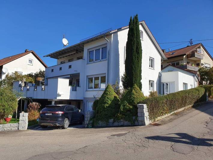 Ferienwohnung für 4 Personen, mit Balkon und Terrasse sowie Ausblick in Bad Ditzenbach