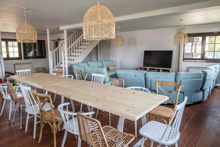 Casa rural para 16 personas, con piscina y jardín, Se admiten mascotas en Ibeas de Juarros - 3