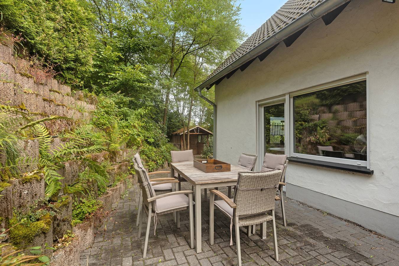 Appartement 'Talblick Sellinghausen' met bergzicht, privéterras en wifi in Schmallenberg, Hochsauerlandkreis