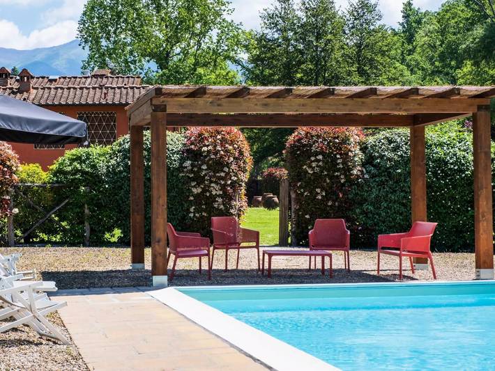 Villa per 16 persone, con giardino e piscina a Reggello
