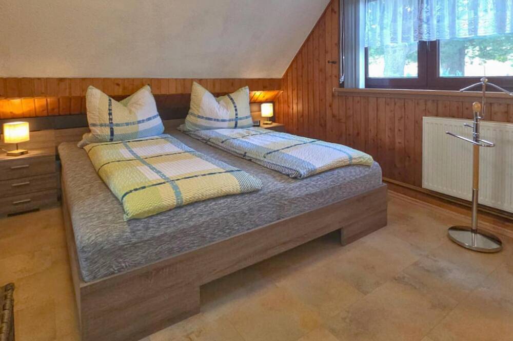 Ferienhäuschen im Thüringer Wald mit Pool in Altenfeld, Rennsteig