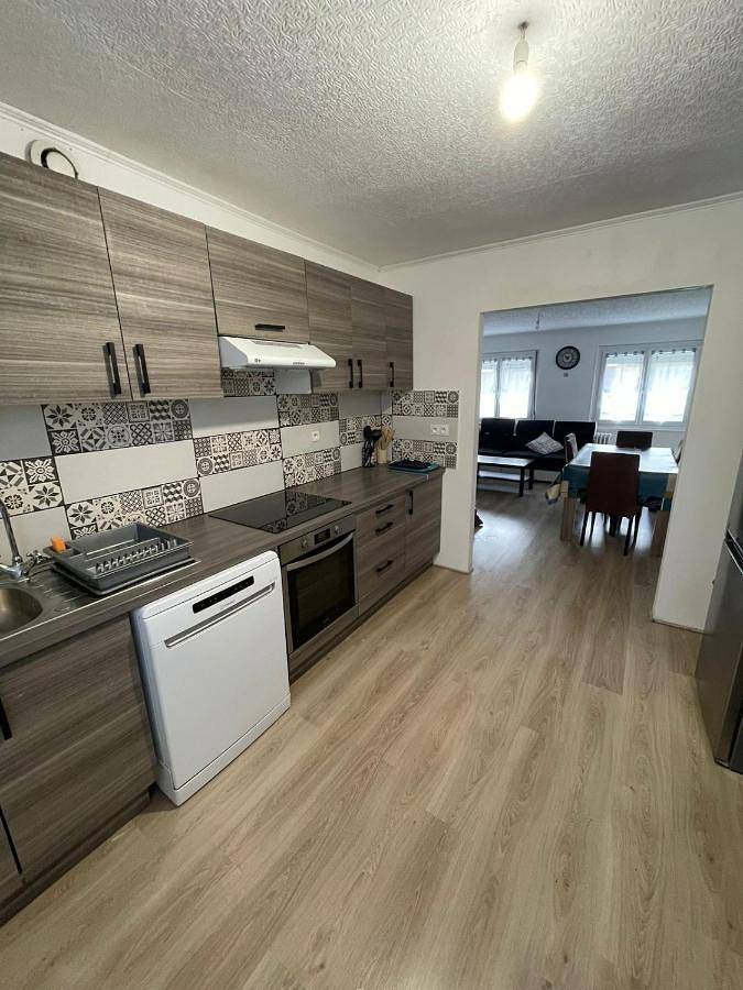 Location de vacances pour 6 personnes, avec jardin à Cuincy - 4