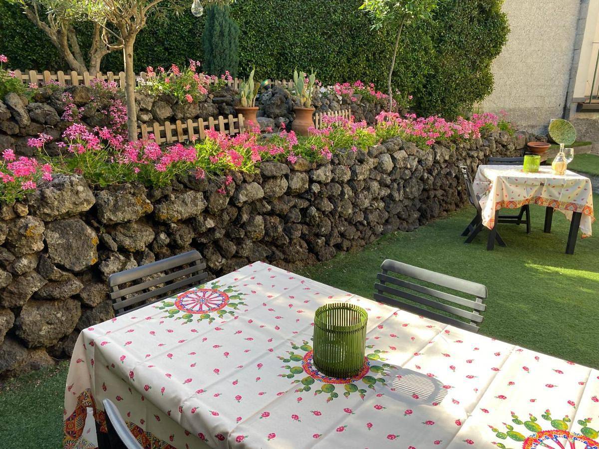 Triple Room with Private Bathroom in Linguaglossa, Etna