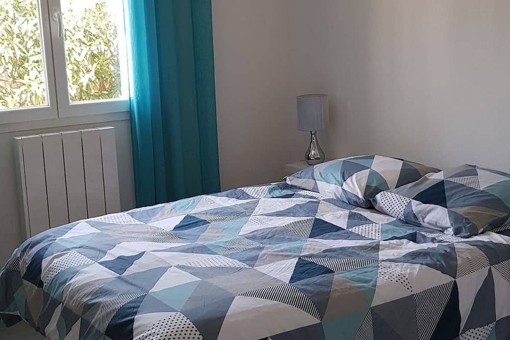 Bright single-storey villa with garage 5 minutes from the sea in La Palme, Narbonne region