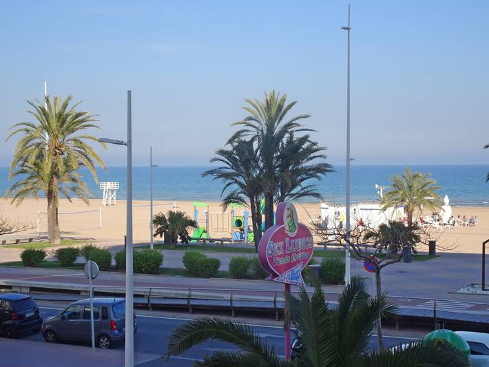 Ferienwohnung für 4 Personen, mit Balkon und Terrasse in Gandia