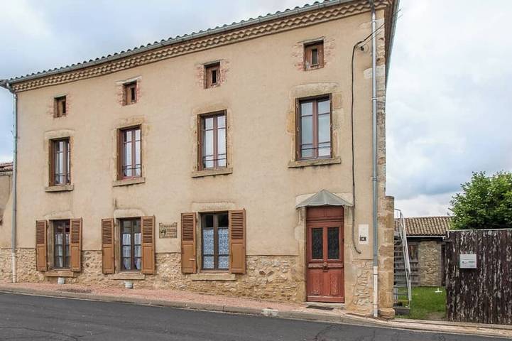 Location de vacances pour 4 personnes, avec jardin à Bansat